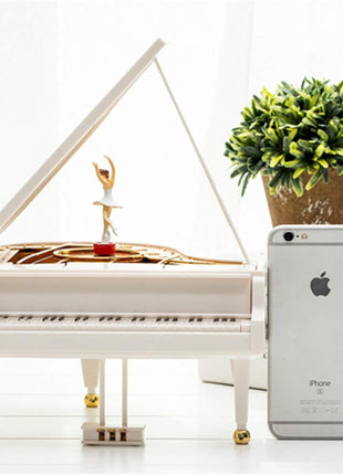 Ballerina Music Box，Piano Music Box for Women Girls White Valentine'S Day Present Mechanical Classical Ballet Girl Dancing Music Box Birthday Present